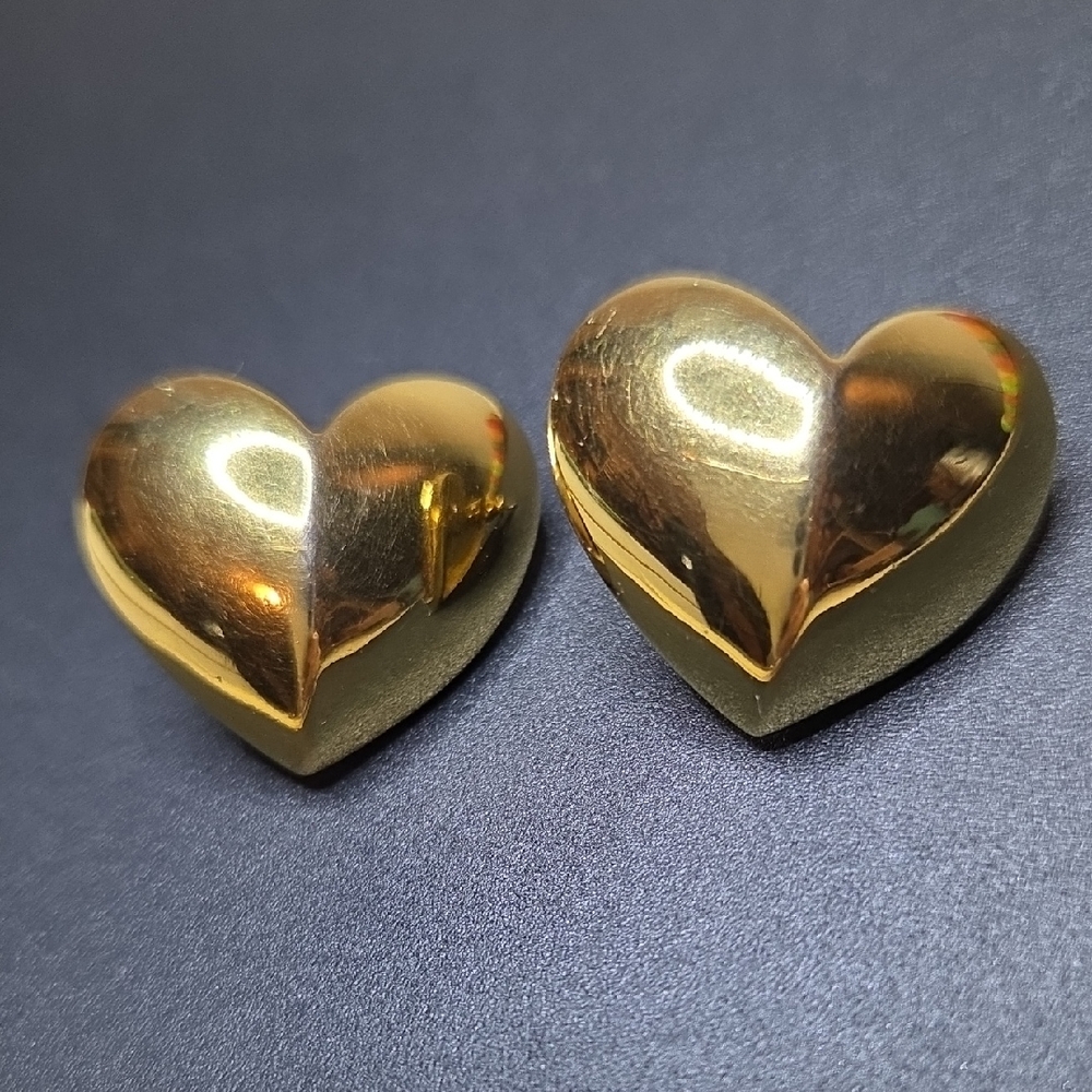 Vintage 80s Monet Gold-Plated Puffy Heart Stud Earrings 1"